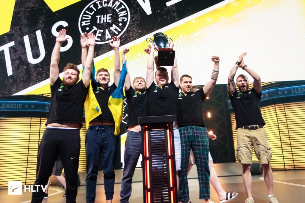 NaVi Kupa Kaldırma StarSeries i-League 2018
