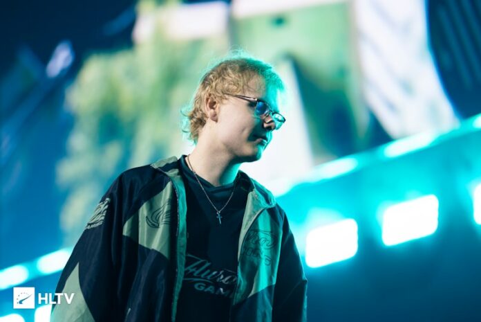 Aurora 1win'i 2-0 Devirdi: EPL S24'te Yarı Finalde!