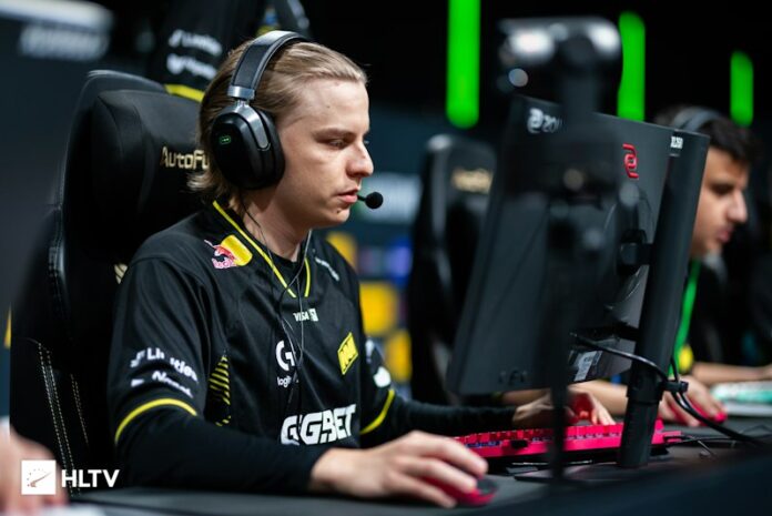 EPL S24: Vitality - NAVI ve Falcons - Aurora Eşleşmeleri